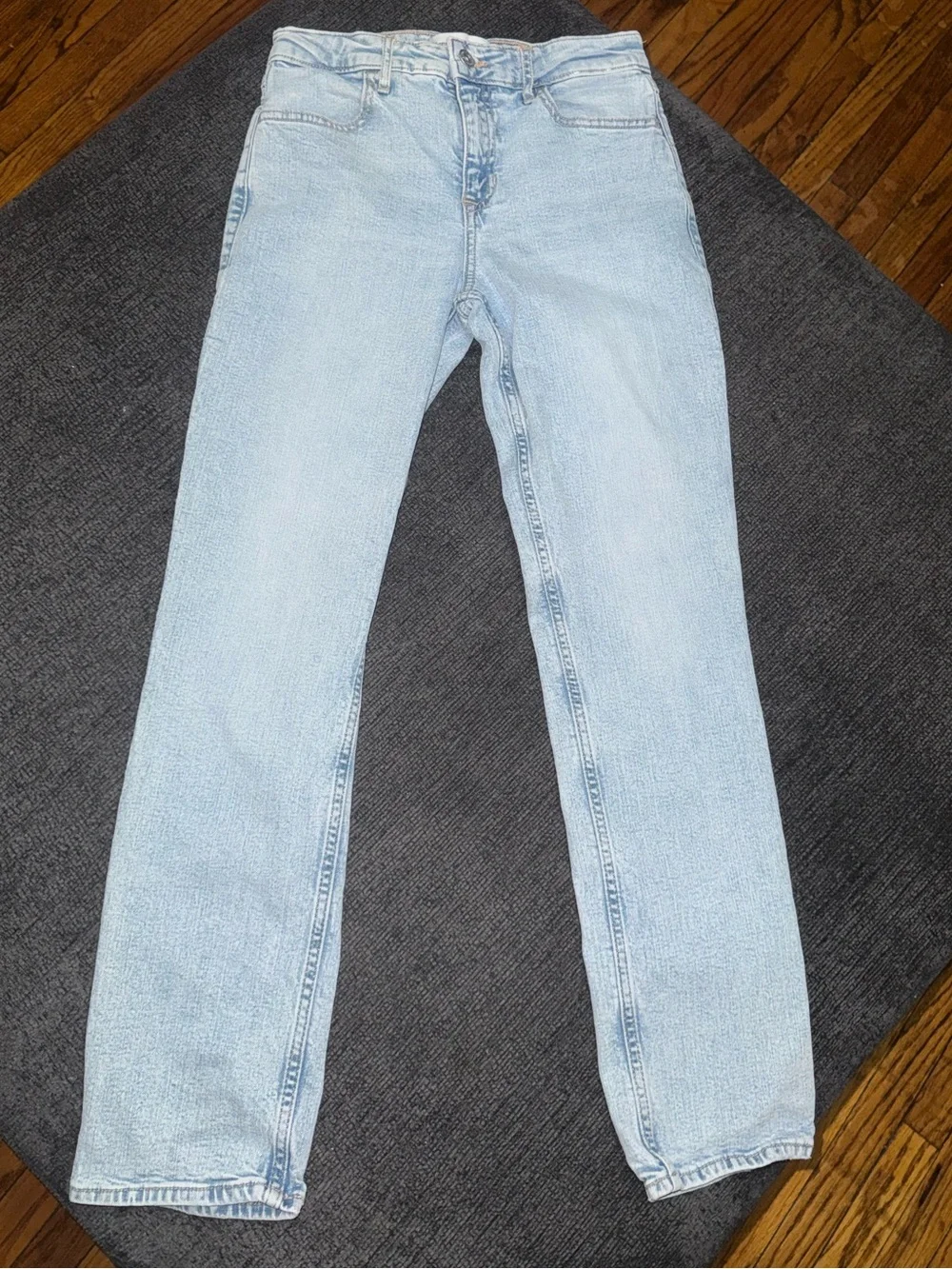 Abercrombie & Fitch Kids Straight Leg Jeans in Light Blue Wash